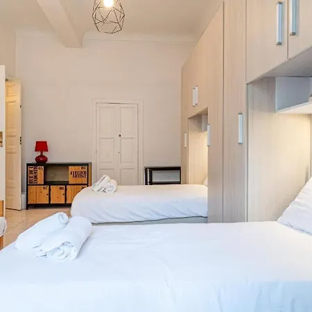 Apartment Charm In Piazza Castello Turin