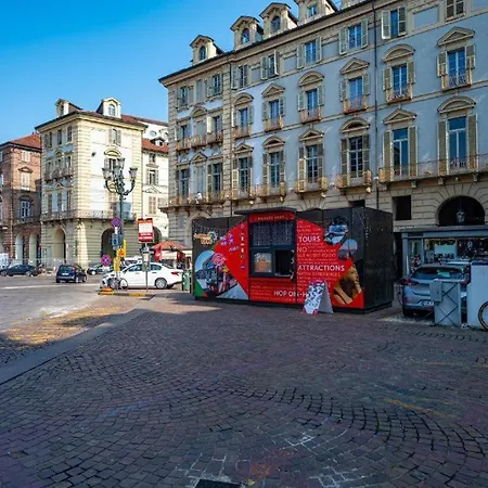 Charm In Piazza Castello *
