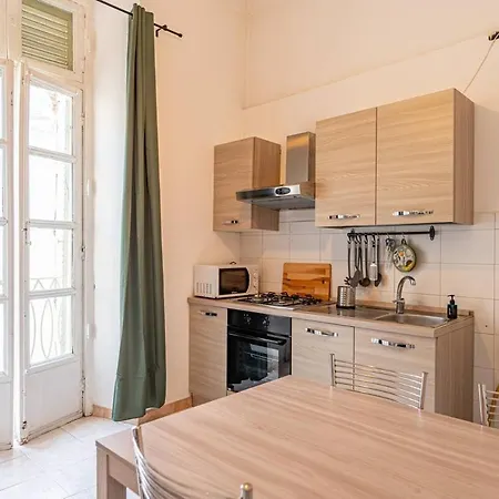 Apartment Charm In Piazza Castello *