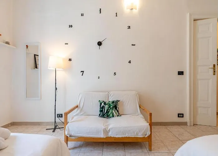 Charm In Piazza Castello Appartement