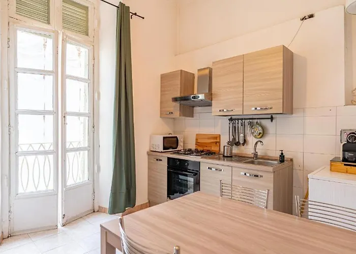 Appartement Charm In Piazza Castello Turijn