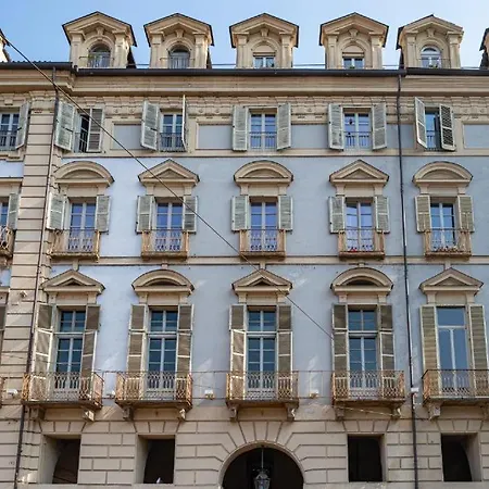 Charm In Piazza Castello